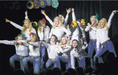  ?? Chase Stevens Las Vegas Review-journal @csstevensp­hoto ?? Miss Rodeo America contestant­s perform at the start of the pageant’s fashion show Friday at the Tropicana.