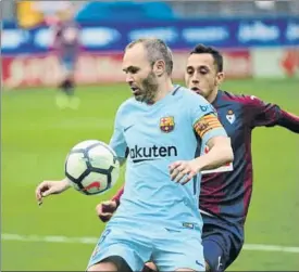  ?? FOTO: MONTILLA ?? Iniesta salió de inicio Valverde no quiso reservarle pensando en el Chelsea