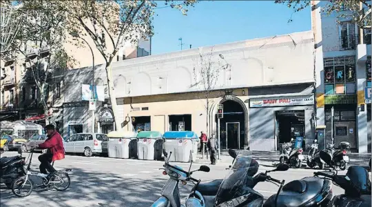  ?? SALVEM EL SANT PAU ?? La instalació­n deportiva de la calle Sant Pau, cerca del mercado de Sant Antoni de Barcelona