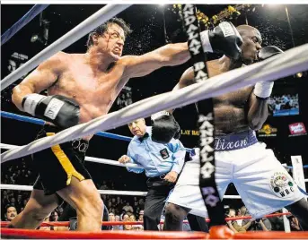  ??  ?? Ein Bild aus dem Film „Rocky Balboa“(2006): Es ist die letzte Runde mit Rocky im Ring