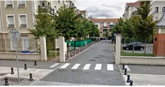  ?? ©Google street view ?? La rue Jean-Baptiste Lully se situe dans cette résidence de la rue des Prés Saint-Martin à Pontault-Combault.