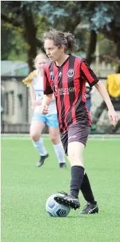  ?? ?? Stef Creedy controls the ball for Gippsland United on Sunday.