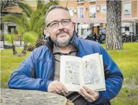  ?? S. GARCÍA ?? Profesor
Enseña Filosofía, pero en sus ratos libres se dedica a dibujar.