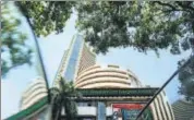  ??  ?? The Sensex fell 392 points to close at 39,888 on Wednesday.
REUTERS