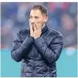  ?? FOTO: DPA ?? Schwer unter Druck: Schalkes Trainer Domenico Tedesco.