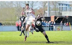  ?? FOTO: SCHLIKIS/LOBECA/IMAGO IMAGES ?? Yara Volpert aus Merzig (l.) gehört zum U19-Aufgebot des DFB bei der EM und könnte als Innenverte­idigerin zum Einsatz kommen.