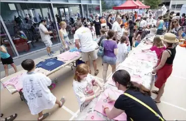  ?? ART GALLERY OF HAMILTON ?? AGH Family Picnic, Love Your Landscape, July 30, noon to 3 p.m. rain or shine. AGH, 123 King St. W. Admission is free, enjoy a BBQ lunch while quantities last, fun activities throughout the afternoon including hands-on art-making. From noon to 5 p.m....