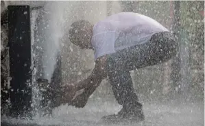  ?? (Olivier Fitoussi/Flash90) ?? ADJUSTING A water pipe in Jerusalem’s city center.
MEKOROT CEO Eli Cohen: Thinking 60 years ahead.