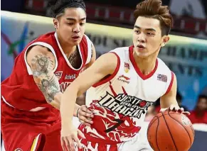  ??  ?? Promising: Wesport Malaysia Dragons’ Teo Kok Hou (right) has started the season well by averaging 29 minutes over three matches.
