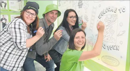  ??  ?? ENGAGEMENT: Headspace Horsham’s Melissa Kennedy, Beau Ladlow, Tarni Eldridge and Louise prepare to ‘Add a little colour to your day. Put mental health in the picture’, for Mental Health Week.Picture: PAUL CARRACHER Barnett