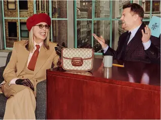  ??  ?? HOUSE OF
GLAMOUR
In der aktuellen
Kampagne „Gucci Beloved“glänzen zwei Stars: Diane Keaton und die Tasche „Monogram Horsebit 1955“