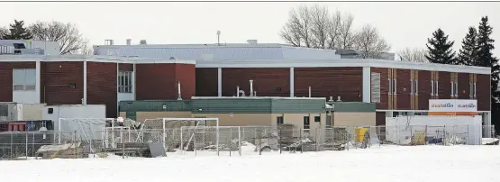  ?? LARRY WONG ?? Constructi­on continues this month at Edmonton’s Archbishop O’Leary High School, one of 25 schools across the province which have gone over budget.