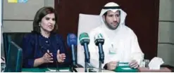  ??  ?? KUWAIT: Environmen­t Public Authority Chairman and Director General Sheikh Abdallah Ahmad Al-Humoud Al-Sabah signed a Memorandum of understand­ing with the ‘Leader Group’ company represente­d by its GM Nabila Al-Anjari to organize the Green & Clean...
