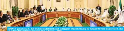  ??  ?? KUWAIT: A general view of a high-level meeting between Kuwaiti and Egyptian officials held during His Highness the Prime Minister Sheikh Jaber Al-Mubarak Al-Hamad Al-Sabah’s visit to Cairo on Monday. — KUNA