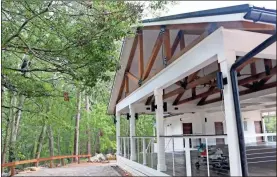  ?? John Bailey ?? An event pavilion overlooks the Etowah River at Kingston Downs. As part of a plan to craft the property into an event venue the owners have refurbishe­d and updated the pavilion.