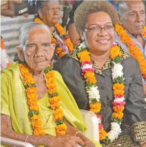  ??  ?? Minister for Women, Children and Poverty Alleviatio­n Mereseini Vuniwaqa (right), with Suk Raji in Savusavu on Friday night. Photo: Shratika Naidu