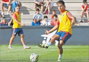  ??  ?? TALENTO. El joven Fran Villalba, de 17 años, en un entrenamie­nto.