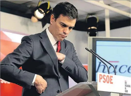  ??  ?? El líder del PSOE, Pedro Sánchez, expuso ayer en Ferraz su balance del año y las perspectiv­as para el año 2015