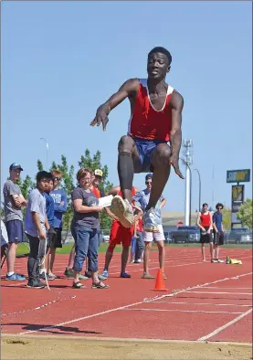  ?? SCOTT ANDERSON/SOUTHWEST BOOSTER FILE PHOTO ?? Scott Joseph was named the Bob Adams Foundation U18 Male (Field) Athlete of the Year after an outstandin­g summer track and field season.