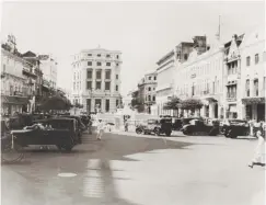  ??  ?? 0 A view across Raffles Place, Singapore, circa 1925