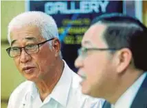  ?? PIC BY RAMDZAN MASIAM ?? Welfare, Caring Society and Environmen­t Committee chairman Phee Boon Poh (left) and Chief Minister Lim Guan Eng during a ‘tell all’ session in George Town yesterday.