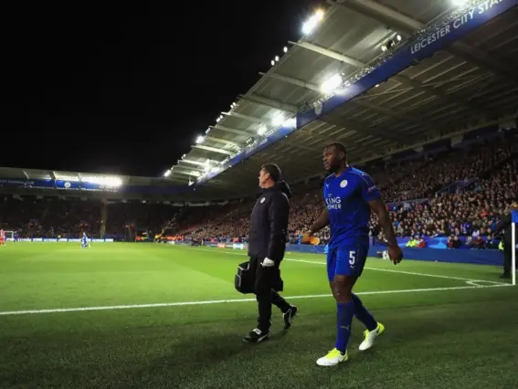  ?? (Getty) ?? Wes Morgan was substitute­d off in Leicester's 1-1 draw with Atletico Madrid last week