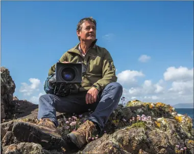  ??  ?? Wildlife cameraman and presenter Colin Stafford-Johnson will share his experience­s in Sligo tonight.