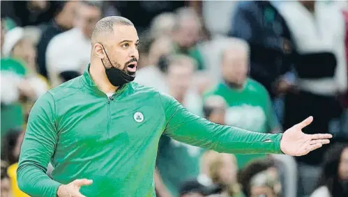  ?? Steven Senne / AP ?? Ime Udoka ha estat suspès del càrrec d’entrenador dels Celtics per haver mantingut relacions amb una empleada