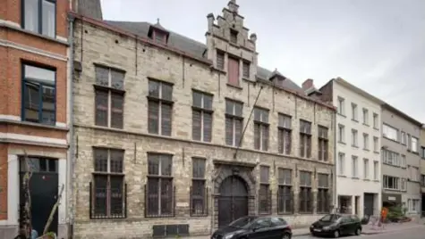  ?? FOTO BART GOSSELIN ?? Het Mercator-Orteliushu­is in de Kloosterst­raat mag op 700.000 euro aan overheidss­teun rekenen.