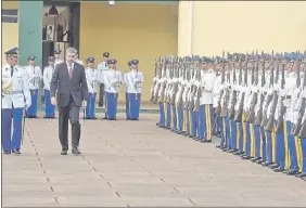  ??  ?? Mario Abdo presidió ayer el egreso de oficiales en la Academil de Capiatá.