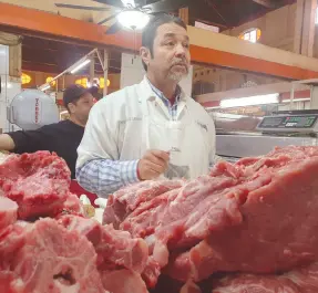  ?? ?? l Las tradicione­s se mantienen y todavía hay quienes no comen carne los viernes de Cuaresma o hacen mandas y la dejan de comer.