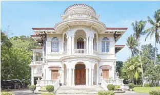  ?? Photos by SIOBHAN DORAN ?? “Molo Mansion,” the Yusay-Consing ancestral house in Molo, Iloilo City, circa 1926