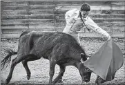  ?? Foto: Jairo grijalva,/ cortesía Fiesta de toros ?? • Marjorie Cuesta, al natural. “El toreo es plasmar los sentimient­os más íntimos”.