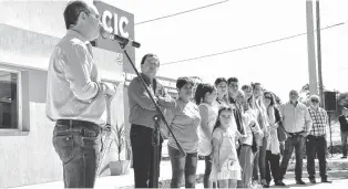  ?? GENTILEZA FABIO LATORRE ?? El intendente Marcos Fernández, a la hora del discurso de inauguraci­ón del nuevo CIC.