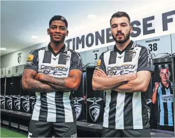  ?? ?? Yony e Sérgio Conceição foram ontem apresentad­os em Portimão