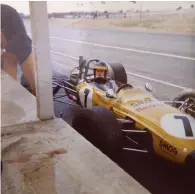  ?? Bild: OLA FOLKESSON ?? RONNIE PETERSON.
Bilden från Västkustlo­ppets vårtävling 1969, då Ronnie Peterson vann i sin italienska Tecno.