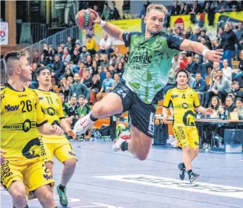  ?? FOTO: TSV LINDAU ?? Der ehemalige Handballpr­ofi Jörg Lützelberg­er spielte in der abgebroche­nen Saison 2019/20 in der Bezirkskla­sse für den TSV Lindau.