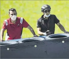  ?? FOTO: GETTY ?? Johann Zarco siguiendo la jornada desde la pista
El Panel acabó sancionánd­olo