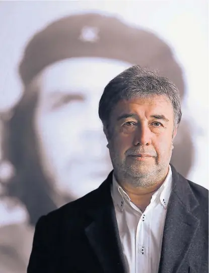  ?? (GENTILEZA ERNESTO GRASSO) ?? Escritor y personaje. Horacio López Das Eiras se dedicó a investigar a Guevara por años.