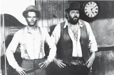  ??  ?? Legendäres Duo: Terence Hill und Bud Spencer in dem Italo-WesternKla­mauk „Vier Fäuste für ein Halleluja“(1971).