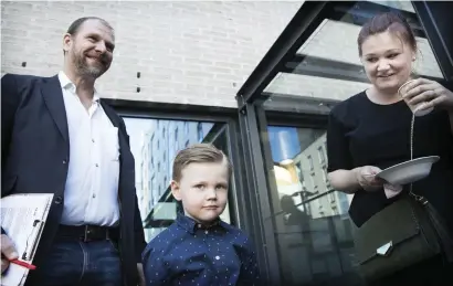  ??  ?? Victor Ståhlberg Bergström, 5 år, är Kvarteret Victorias gudson, en titel som ger honom permanent gratis inträde till alla kultureven­emang i kvarteret.