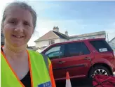  ??  ?? Sonya and her Freelander 2 help deliver PPE