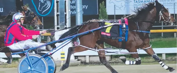  ?? ?? Mickey Oh winning the Dandy Patch Prelude at Elwick two weeks ago. Picture: Courtney Pearce