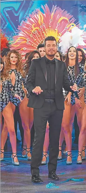  ??  ?? SHOW. Tinelli apuesta a la misma fórmula de año pasado, pero va