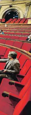  ?? QUIQUE GARCIA / EFE ?? Punto final
El Parlament concluyó la actividad con un pleno –en la imagen, sin ningún miembro del Govern– condiciona­do por la pandemia