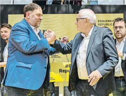  ?? Adrian Quiroga / shooting ?? Rufián, Junqueras, Maragall y Aragonès, ayer, terminado el mitin central de campaña de ERC