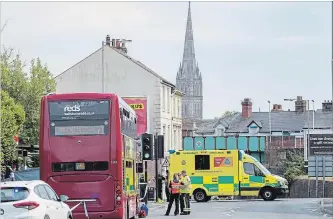  ?? MATT CARDY
GETTY IMAGES ?? Police respond to a incident in Salisbury, England, on Monday. Police have launched a murder investigat­ion after Dawn Sturgess, 44, died after being exposed to the nerve agent Novichok.