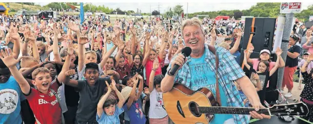  ?? FOTO: UWE MISERIUS ?? Volker Rosin bei einem Auftritt in Leverkusen.