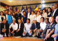  ?? FACEBOOK ?? Former Cambodia National Rescue Party President Sam Rainsy (centre) poses with supporters at an event in Paris this week.