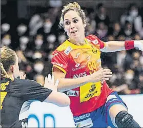  ?? FOTO: RFEBM ?? Mireya González, durante la disputa de un partido con la selección española